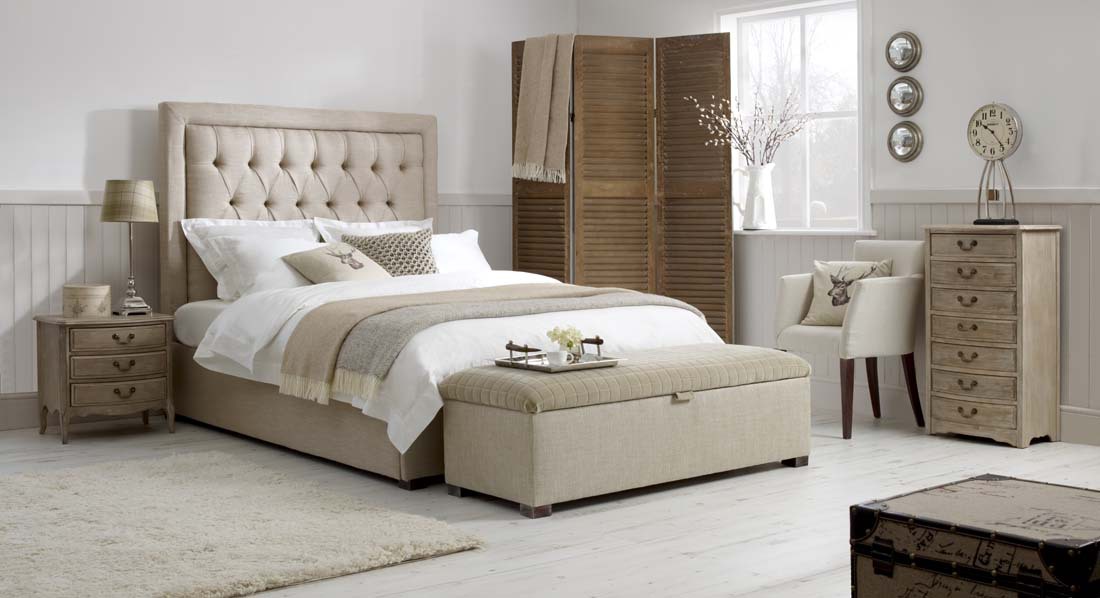 Larkin Bed